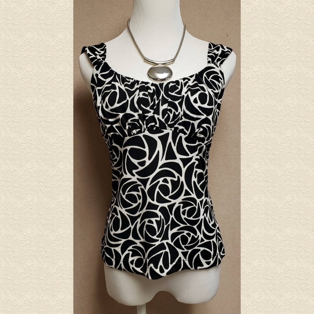 White House Black Market Tank